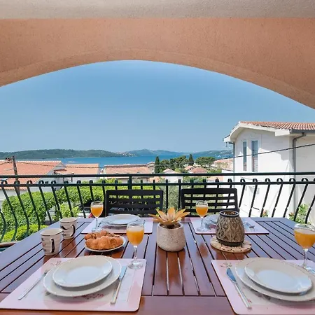 Appartement Ivanka Okrug Gornji